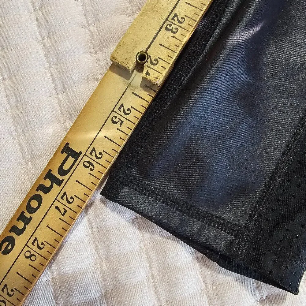 EUC LIKE NEW FABLETICS MOTION 365+ BY FABLETICS BLACK SOFT LEGGINGS SIZE MEDIUM